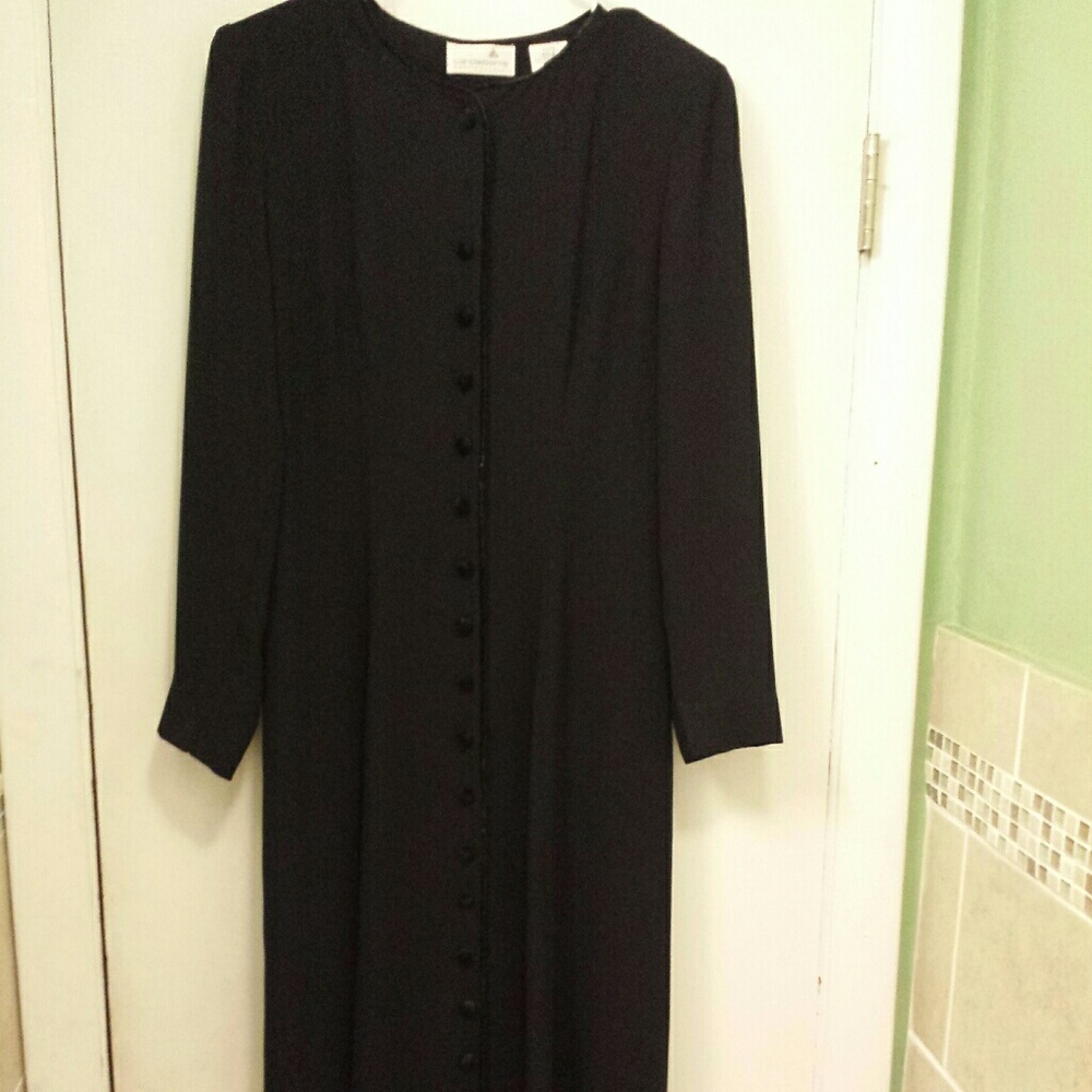 Liz Claiborne Black Dress
